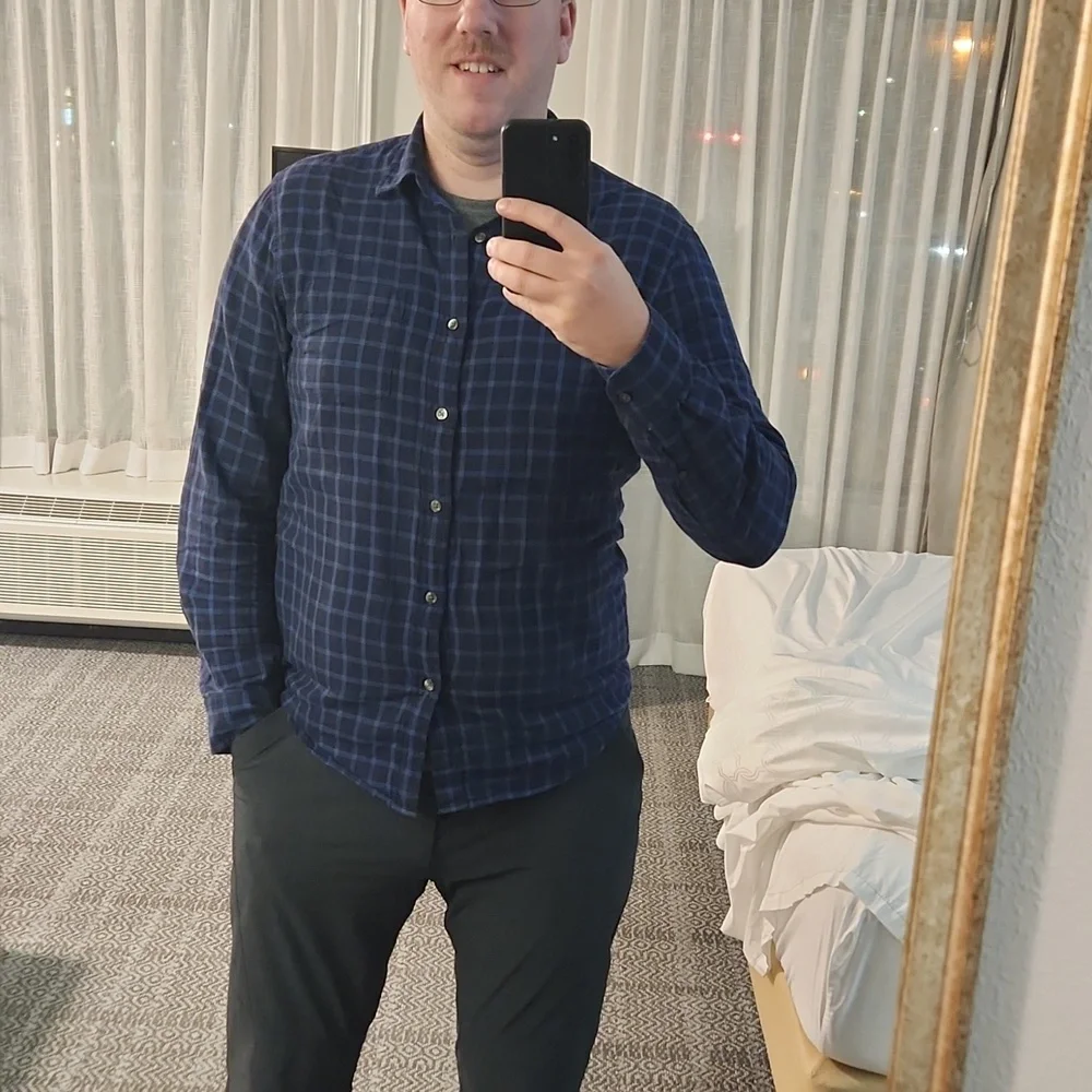 Banana Republic Untucked Plaid Shirt - Large